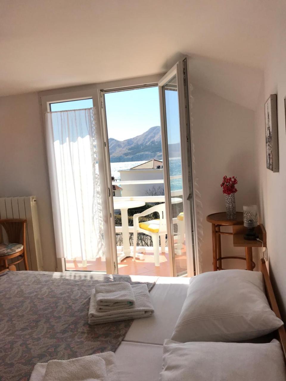 Sobica Hotell Baška Eksteriør bilde